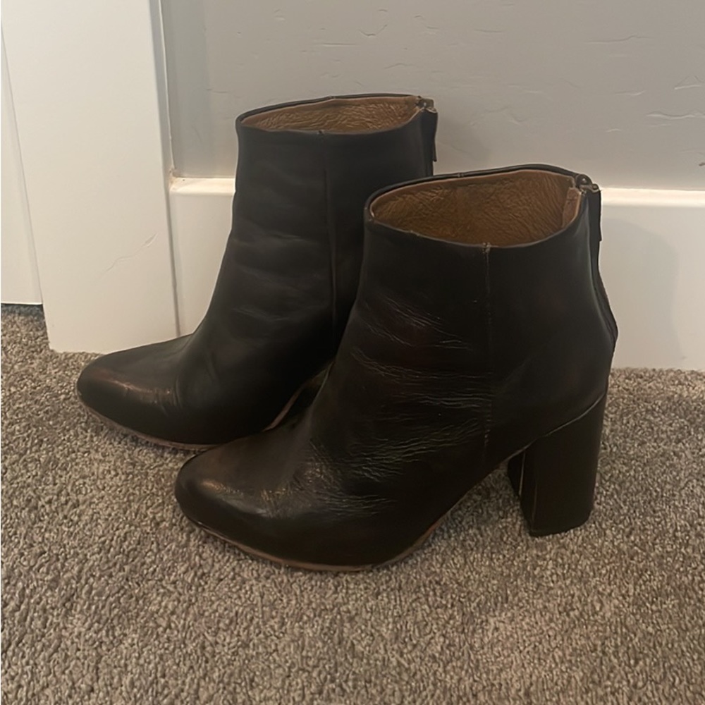 Pre loved Freebird Harlo size 8